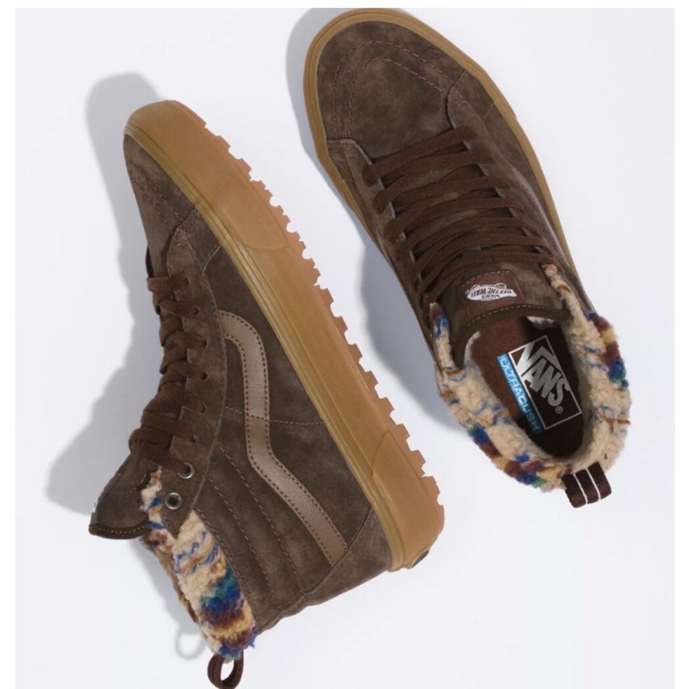 VANS | MTE Sk8-Hi Leather Suede Water Resistant Traction High Top Sneakers - Picture 3 of 7